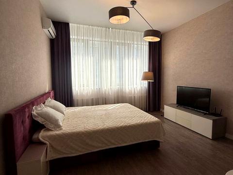 квартира за адресою Дніпровська набережна вул., 14-Б