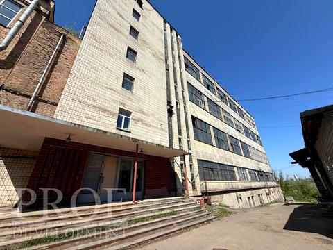 комерційна за адресою Михайла Максимовича вул. (Онуфрія Трутенка), 1