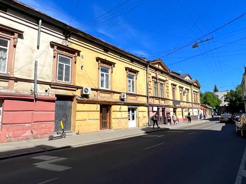коммерческая по адресу Черновола ул., 4