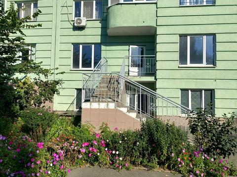 комерційна за адресою Печерська вул., 6