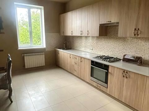 будинок за адресою с. Зимна Вода, Романа Шухевича вул., 130