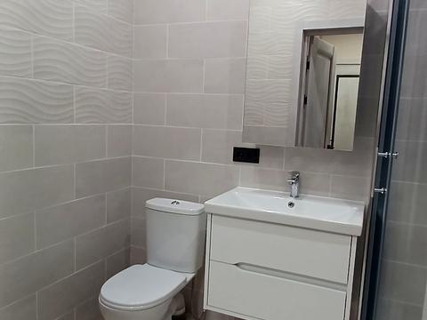 квартира за адресою Домбровського вул., 75