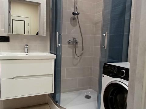 квартира за адресою Домбровського вул., 75