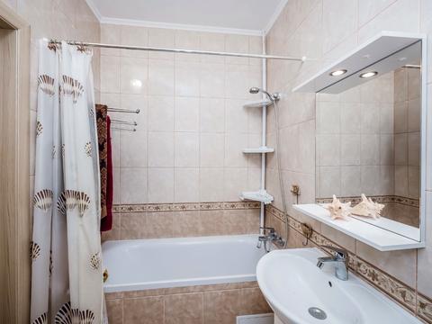 квартира по адресу Академика Глушкова просп., 9-В