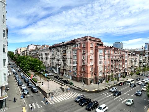 квартира за адресою Саксаганського вул., 33