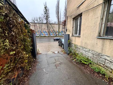 комерційна за адресою Глибочицька вул., 71