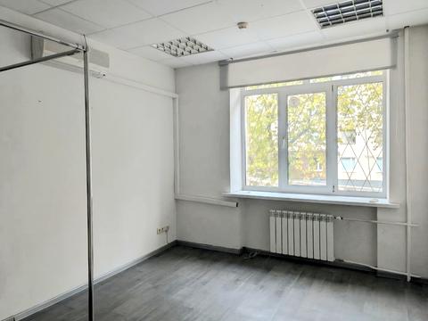 комерційна за адресою Предславинська вул., 34Б