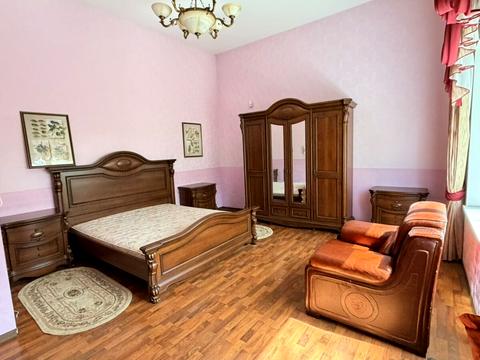 будинок за адресою Молодіжна, 1