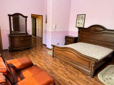 будинок за адресою Молодіжна, 1