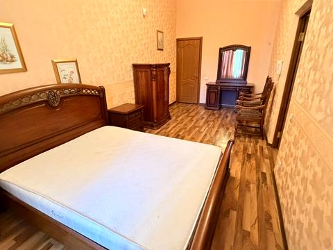 будинок за адресою Молодіжна, 1