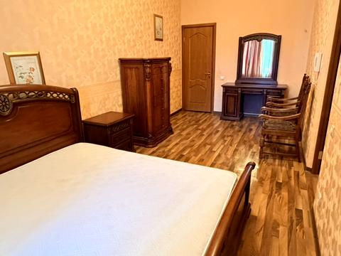 будинок за адресою Молодіжна, 1