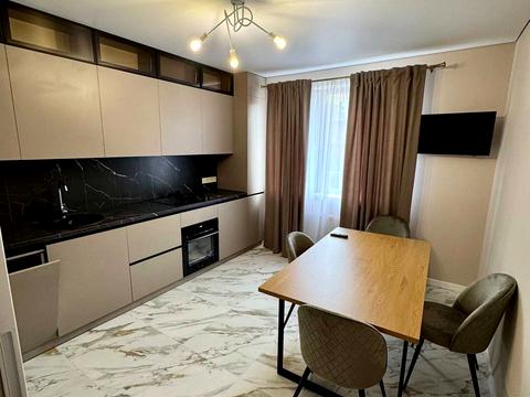 квартира за адресою Повітряна вул., 78
