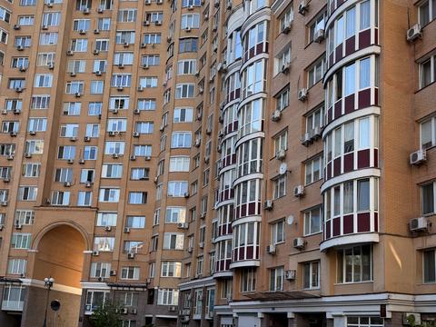 квартира за адресою Володимира Івасюка просп. (Героїв Сталінграду), 8
