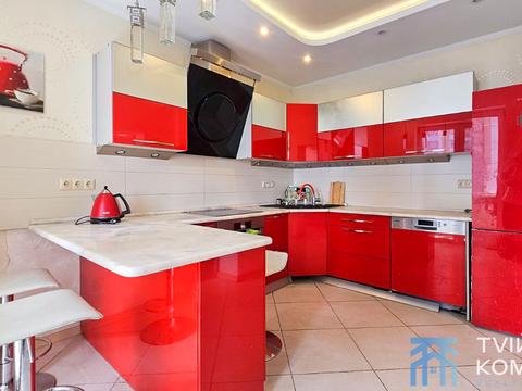 квартира за адресою Дніпровська набережна вул., 1-А