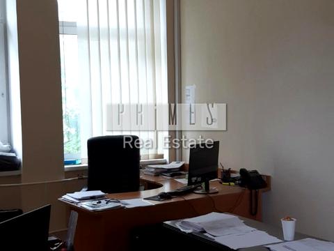 коммерческая по адресу Александра Довженко ул., 18