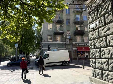 квартира за адресою Дмитра Яворницького просп. (Карла Маркса), 53-А