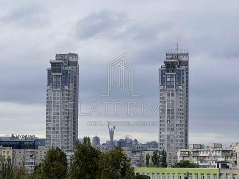 квартира за адресою Амвросія Бучми бульв., 8