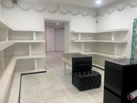 комерційна за адресою Гетьмана Петра Дорошенка вул. (Жовтнева), 38