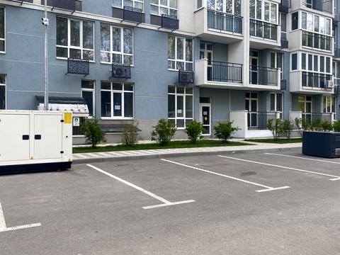 комерційна за адресою Валер'яна Підмогильного вул., 5