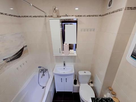квартира за адресою Гідропаркова вул., 15