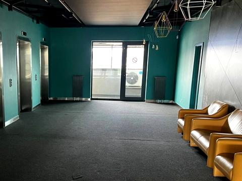 коммерческая по адресу Степана Бандеры просп. (Московський), 28