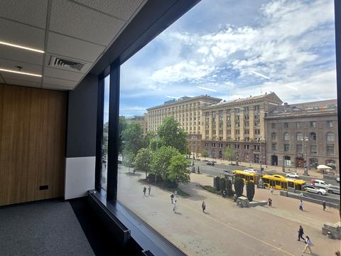комерційна за адресою Хрещатик вул. (Kreschatic), 23