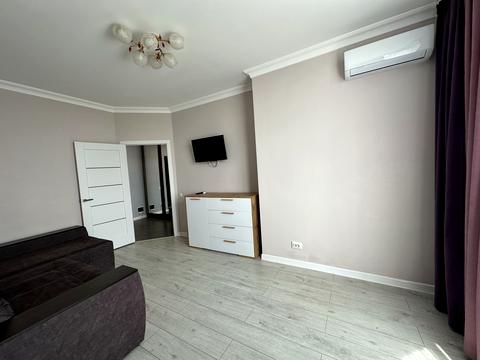 квартира за адресою Абрикосова вул., 5