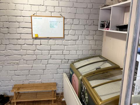 комерційна за адресою Айвазовського вул., 10