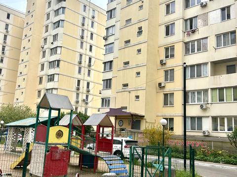 квартира за адресою Владислава Бувалкіна вул., 54-А