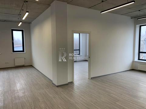 коммерческая по адресу Валерия Лобановского просп. (Краснозвездный), 120