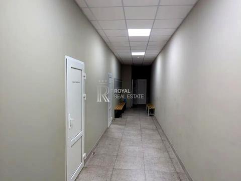 коммерческая по адресу Ларисы Руденко ул., 1