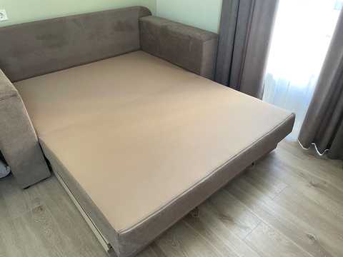 квартира за адресою Салютна вул., 2к6