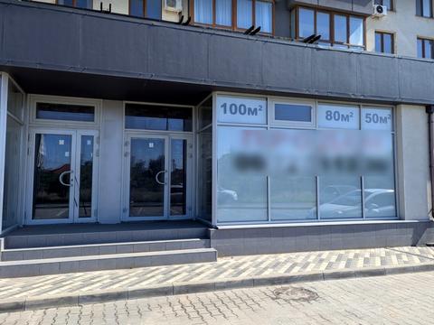 комерційна за адресою Чехова вул., 1
