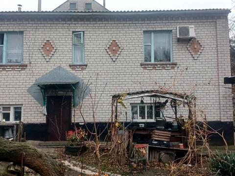 будинок за адресою Михайла Комарова вул., 5