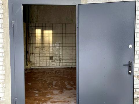 комерційна за адресою Семафорна вул., 14