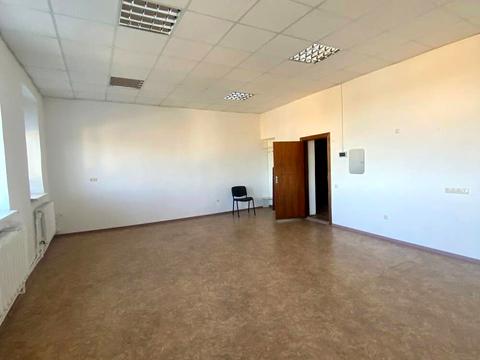 комерційна за адресою Миру, 25
