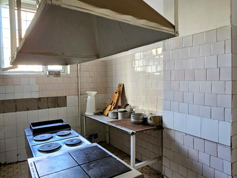 комерційна за адресою Нескорених просп. (Перемоги), 14