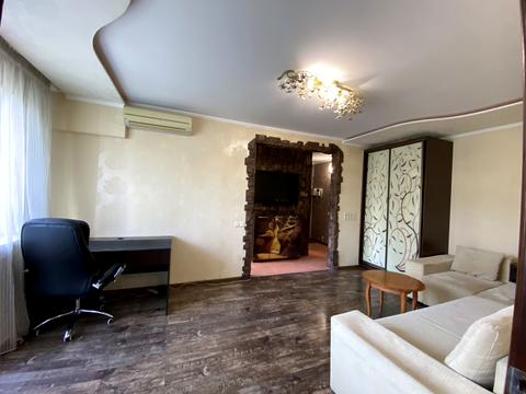 квартира за адресою Академіка Білецького вул., 8