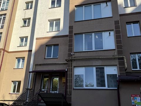 комерційна за адресою Яблунева вул., 2