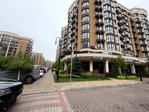 комерційна за адресою Молодіжна вул., 2