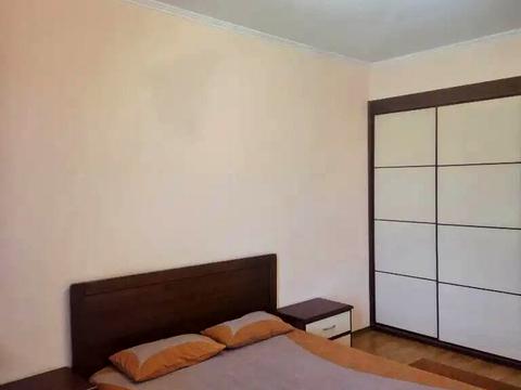 квартира за адресою Дмитра Яворницького просп. (Карла Маркса), 83