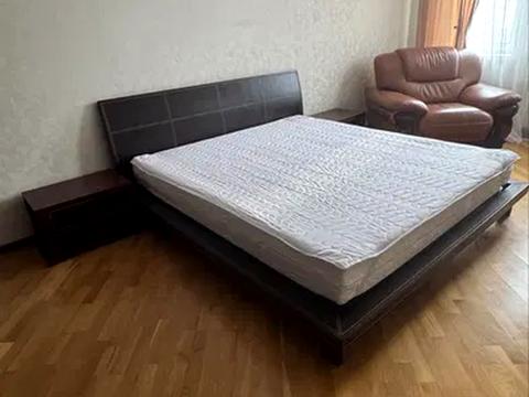 квартира по адресу Александра Мишуги ул., 2