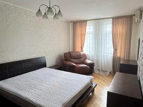 квартира по адресу Александра Мишуги ул., 2