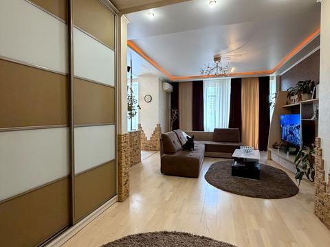 квартира по адресу Олександра Хіри ул., 1