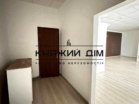 комерційна за адресою Анни Ахматової вул., 34