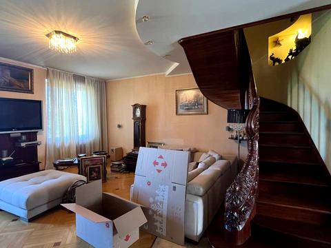 квартира за адресою Олександра Олеся вул., 25в