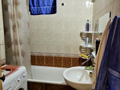 квартира за адресою Космонавтів вул., 18/9