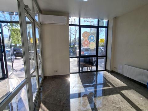 комерційна за адресою Соборна вул., 122