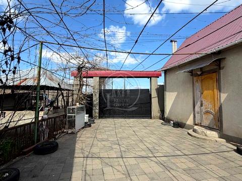 будинок за адресою Вишнева