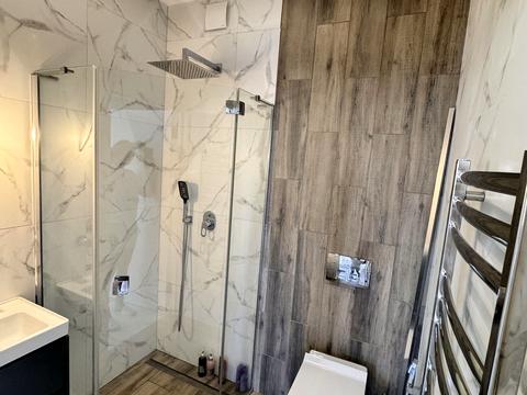 будинок за адресою с. Нові Петрівці, 3-тя Будівельників вул., 9Г